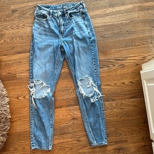 America Eagle Strigid mom jean Sz 2